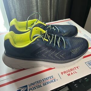 Men’s Avia Size 11.5 Running Shoes